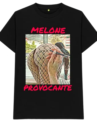Maglietta nera Melone Provocante con una fotografia di calze a rete